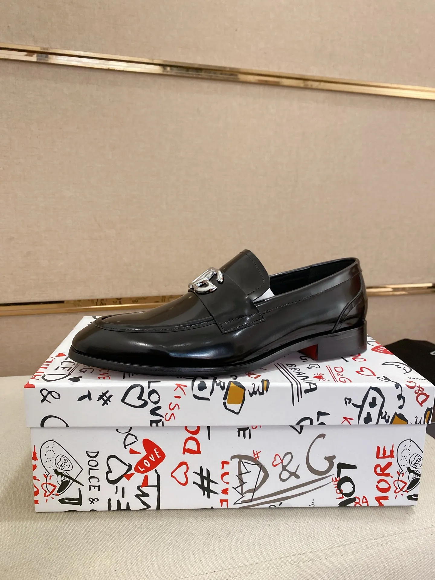 Men's clothing and shoes💰 520💰🌲DG top-notch🔍🔍men's new leather shoes🚹sold at the same time⚠The uppers are imported cowhide from Italy, the entire imported cowhide lining, and imported accessories💪💪, completely 1⃣️ vs. 1⃣️🇮🇹 💪💪, ⚠Sole: The original sole is specially provided by the original factory, the exclusive movable molded sole is super comfortable, ⚠Original factory follow-up goods, 🔍🔍high quality, can be entered and exited at will, welcome to compare ⚠Size number: 38-44. Can be customized 45 non-returnable